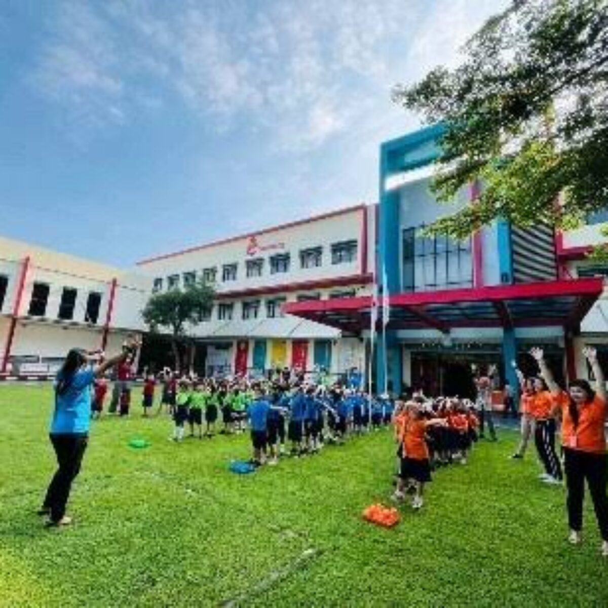 SIS Semarang di kawasan Candi Golf. (Ahmad/kabarterdepan.com) 