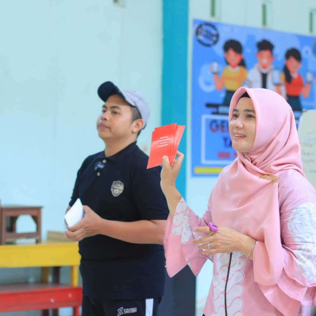 Ulfi saat memberikan penyuluhan di SMPN 3 Kota Mojokerto (Dokpri Ulfi)