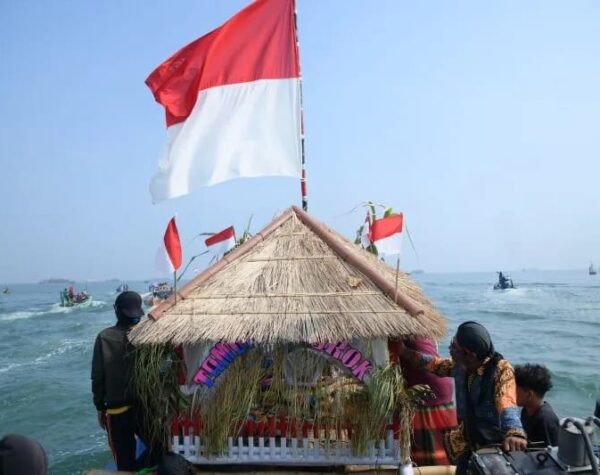 Sedekah Laut di Tambaklorok Semarang, Kearifan Lokal yang Harus Dilestarikan Berkesinambungan