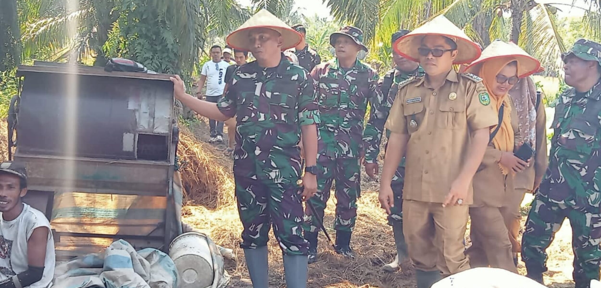 IMG 20240603 WA0074 1 Dandim 0212/TS saat berkunjung ke Siabu Mandailing Natal, Senin (3/6/2024). (Suhartono/kabarterdepan.com)
