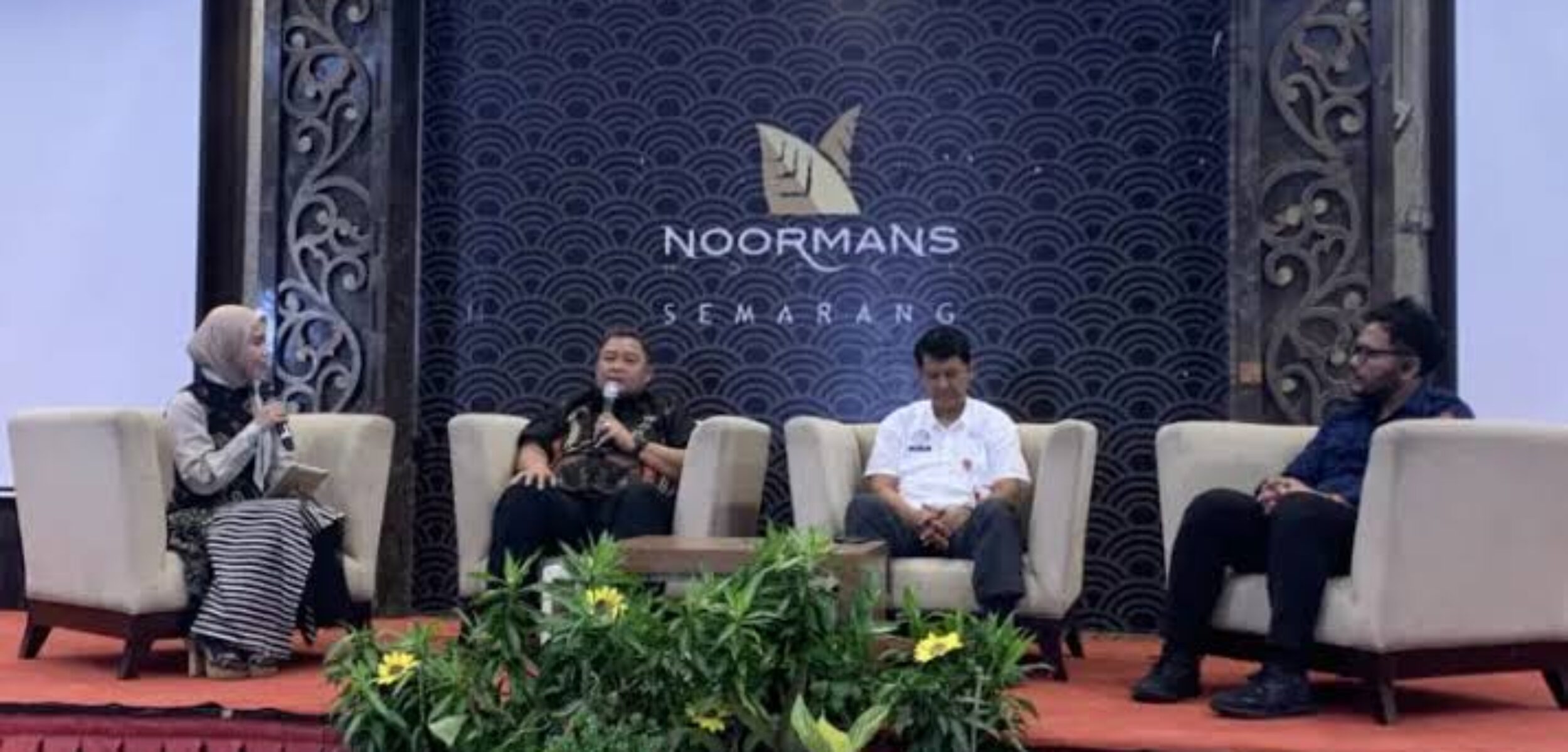 Suasana dialog interaktif di Hotel Normal Semarang. (Ahmad/kabarterdepan.com) 