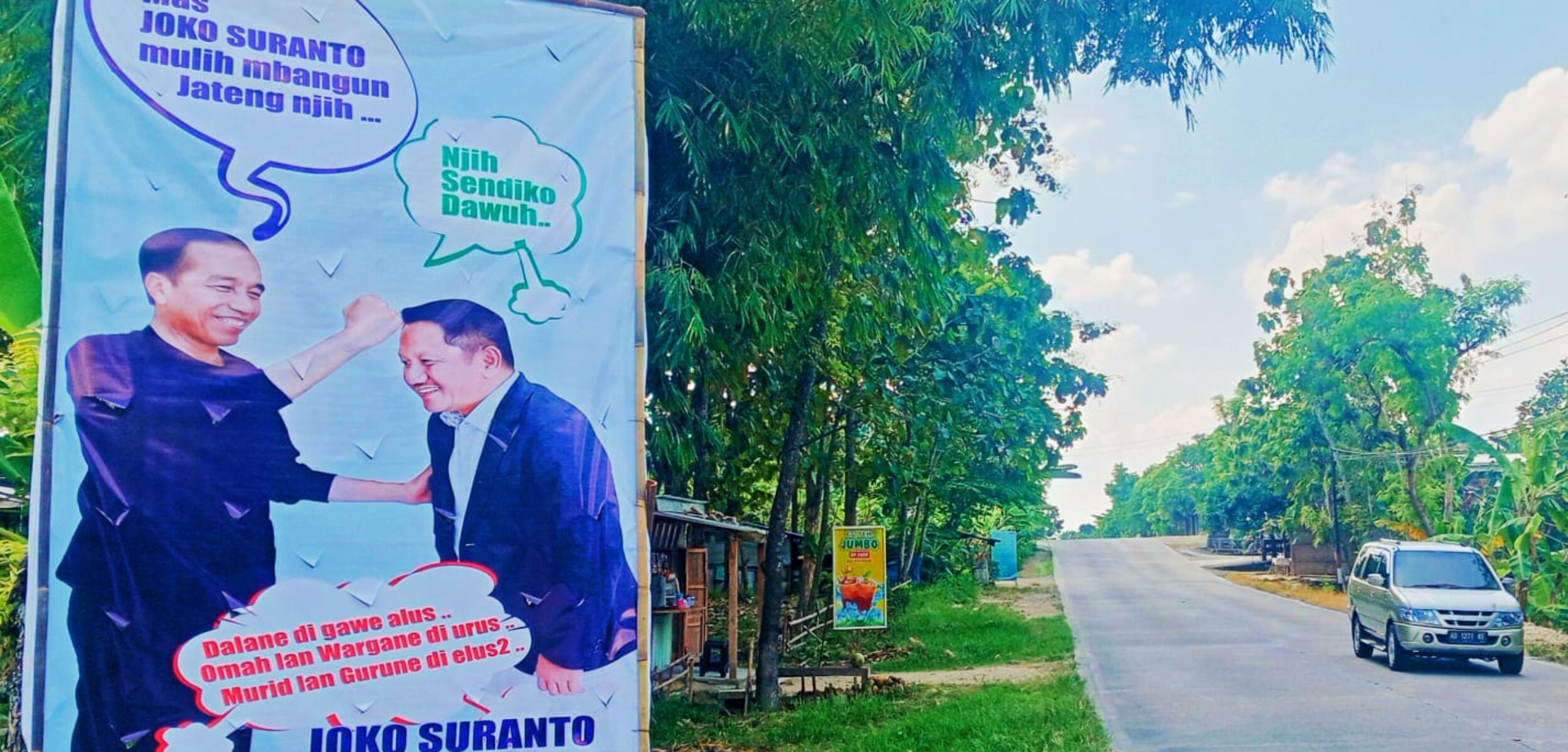 Salah satu baliho Joko Sutanto yang terpasang di jalan raya Solo-Purwodadi, di Desa Sumberejo, Kecamatan Mondokan, Kabupaten Sragen. (Masrikin/kabarterdepan.com)
