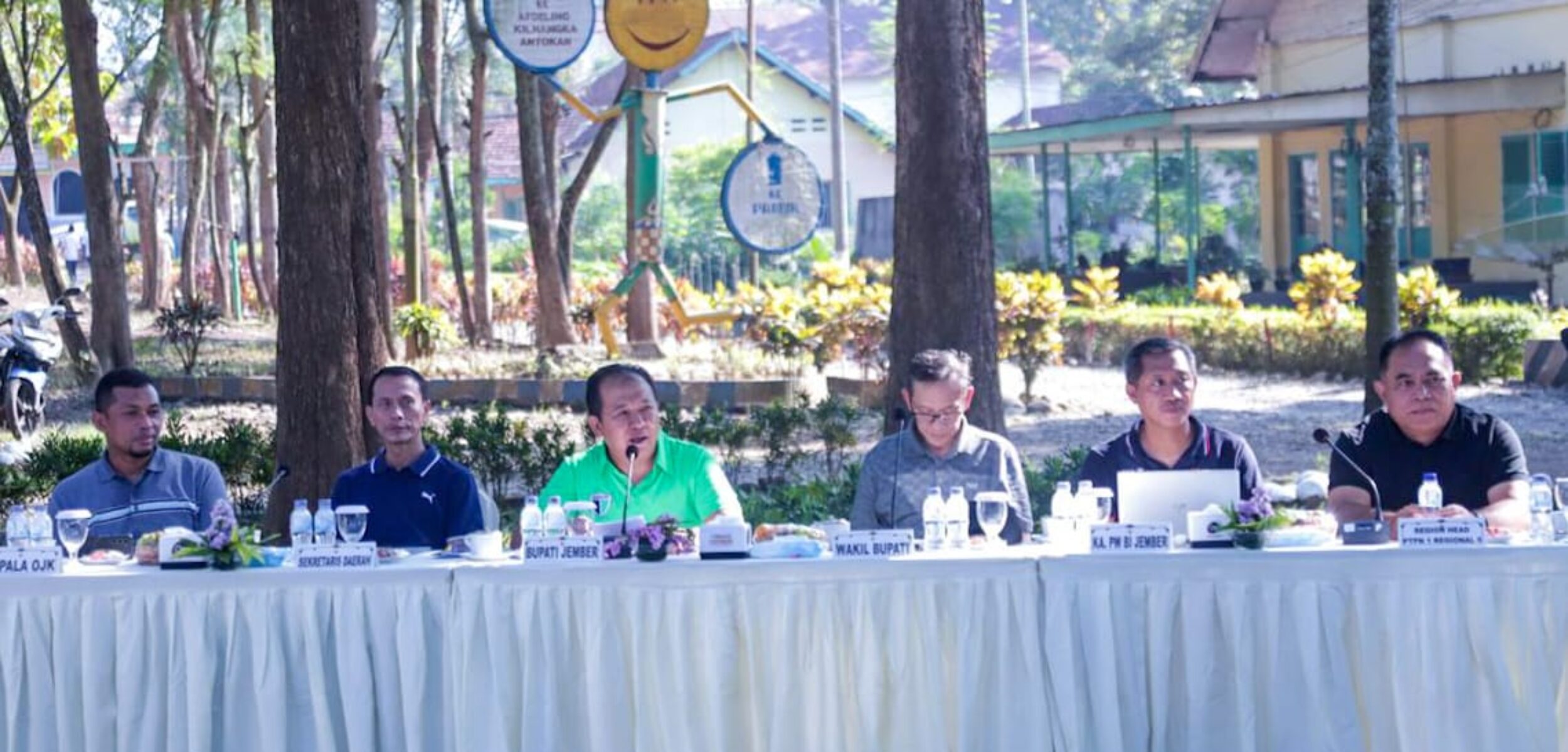 IMG 20240612 WA0134 1 Bupati Jember memberikan arahan cegah inflasi jelas idul Adha. (Lana/kabarterdepan.com)