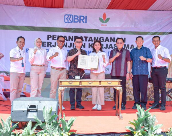 Dukung Sektor Pertanian, BRI dan PT Bisi International Tbk Jalin Kerja Sama Pembiayaan Alat
