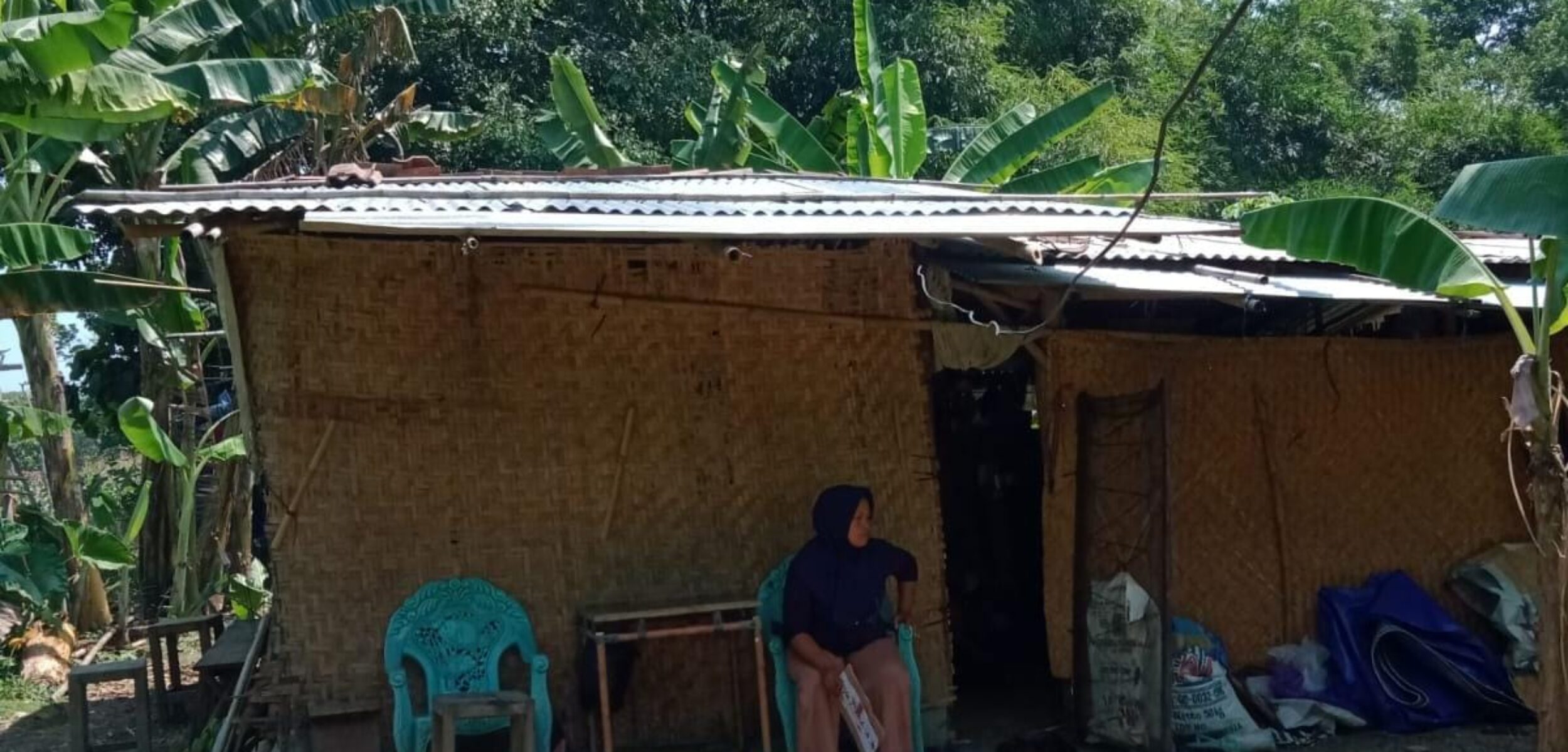 Kondisi rumah Paryono Warga Dusun Puluhan, Desa Ngrandu, Kecamatan Geyer, Kabupaten Grobogan, sebelum di berikan bantuan Lazizmu Grobogan ( Masrikin/kabarterdepan.com)