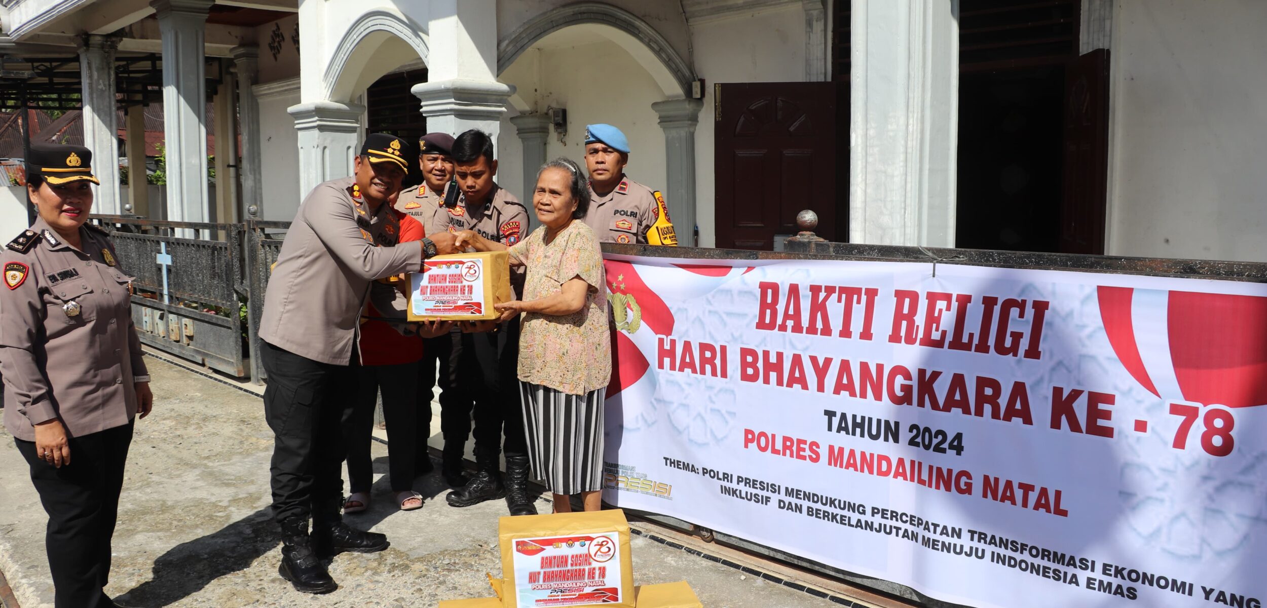 Semarak HUT Ke-78 Bhayangkara, Polres Madina Gelar Bakti Sosial hingga Jalan Santai