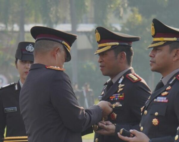 Hari Lahir Pancasila, Kapolresta Sidoarjo Menerima Pin Emas Kapolri