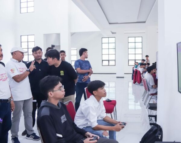 400 Anak Muda Ikuti Kejuaraan E-sport Piala Bupati Jember