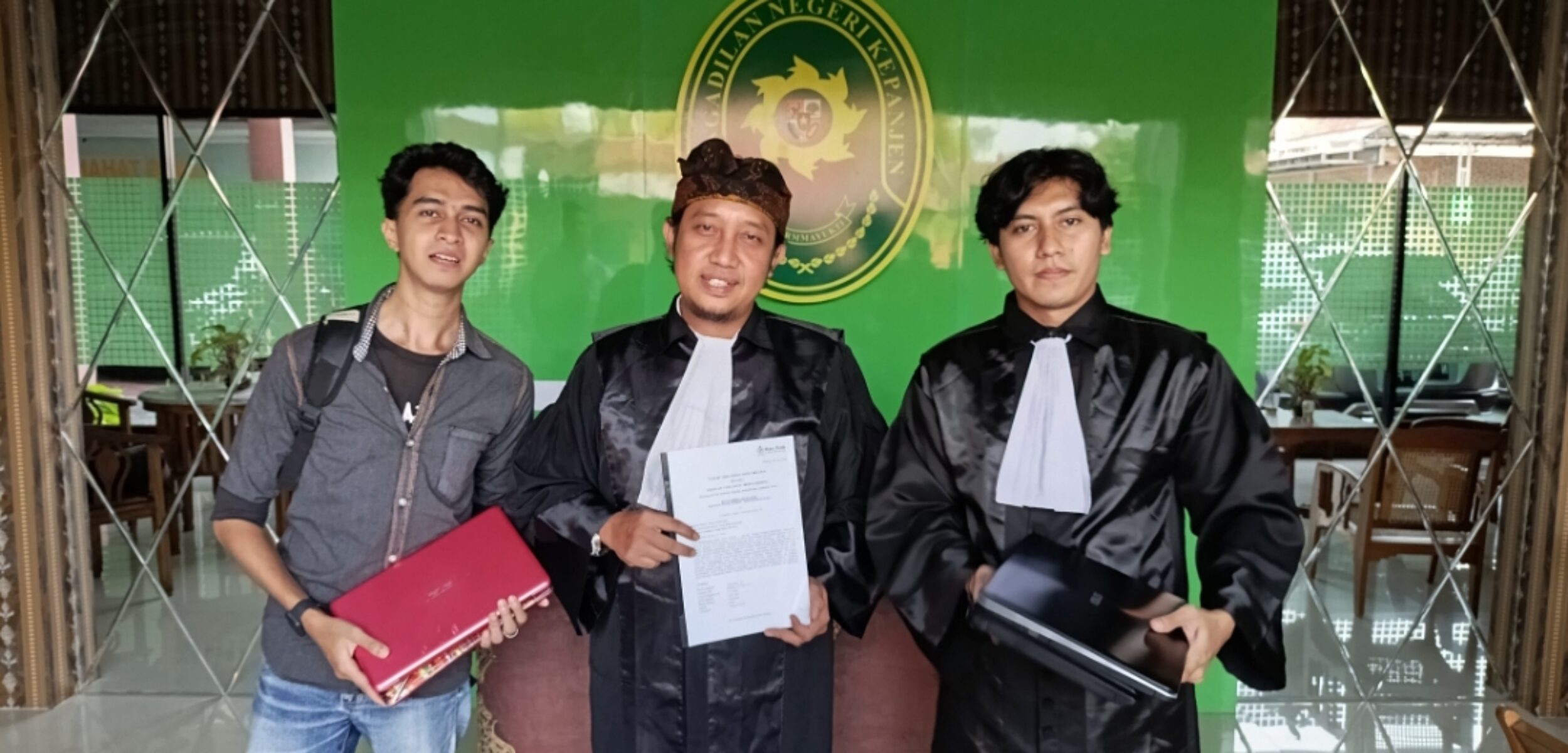 Gadai Laptop Demi Jemput Istri, Suami Malah Dimejahijaukan