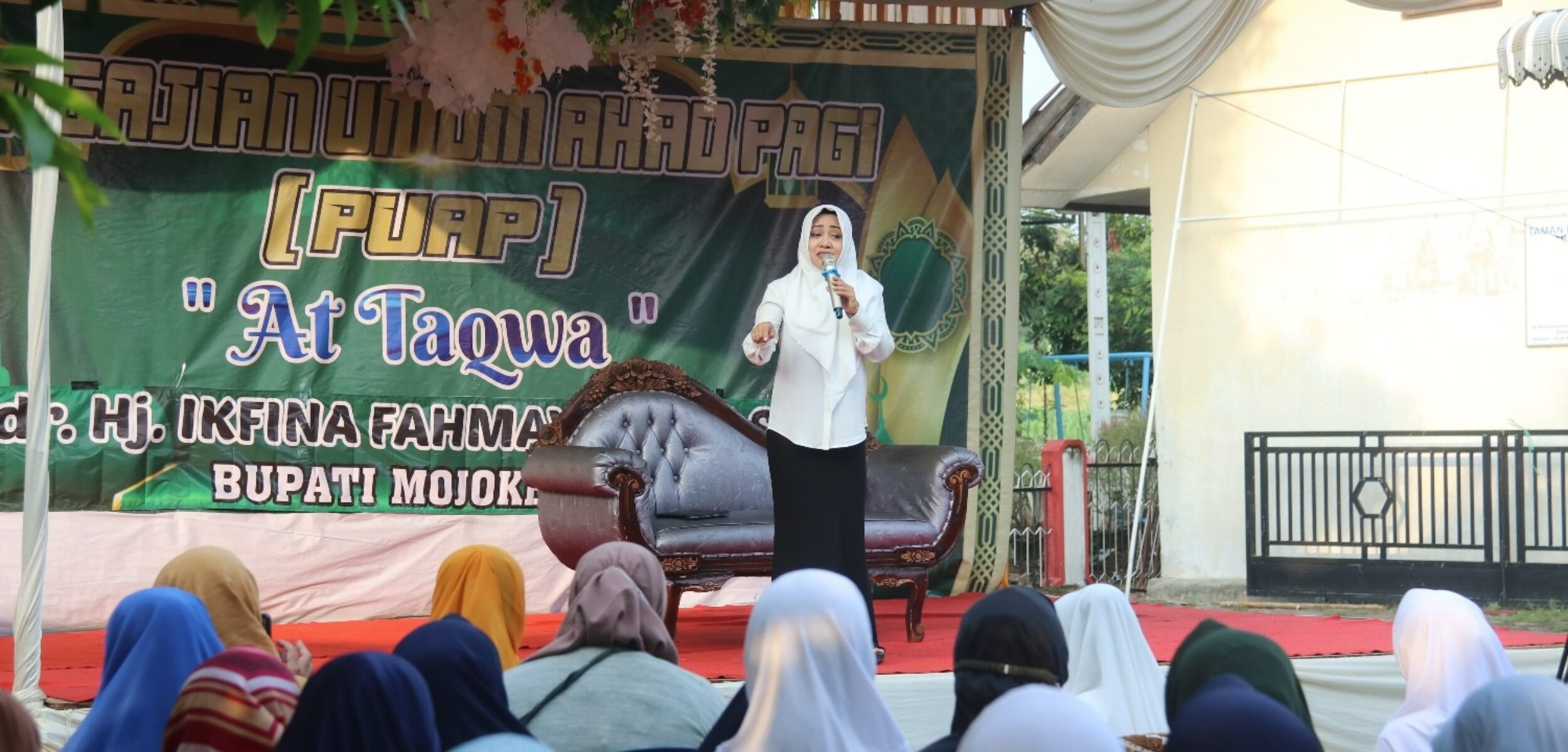Hadiri Pengajian Umum Ahad Pagi di Masjid At-Taqwa Kutorejo, Bupati Mojokerto: Tanamkan Rasa Syukur