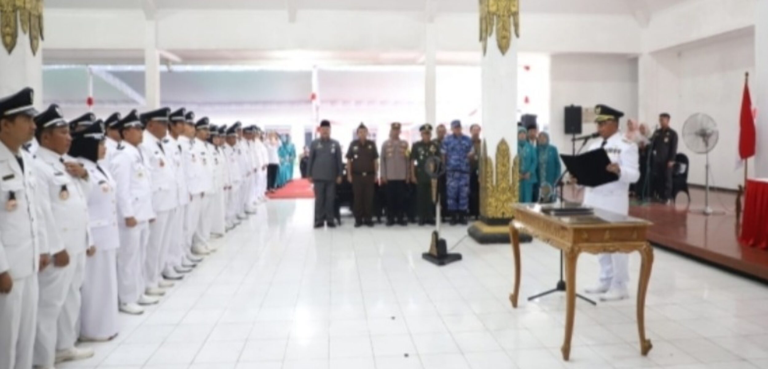 Pj Bupati Jombang Kukuhkan Perpanjangan Masa Jabatan Kades dan BPD