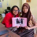 Magang MBKM, Ajari Siswa SLB Paedagogia Kerajinan Origami