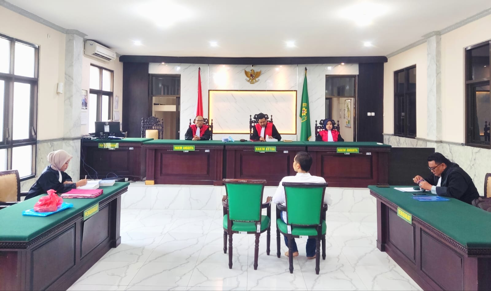 Sidang lanjutan kasus perusakan gembok truk PT SGH di Pengadilan Negeri Mojokerto, Senin (1/8/2024). (Alief Wahdana/kabarterdepan.com) 