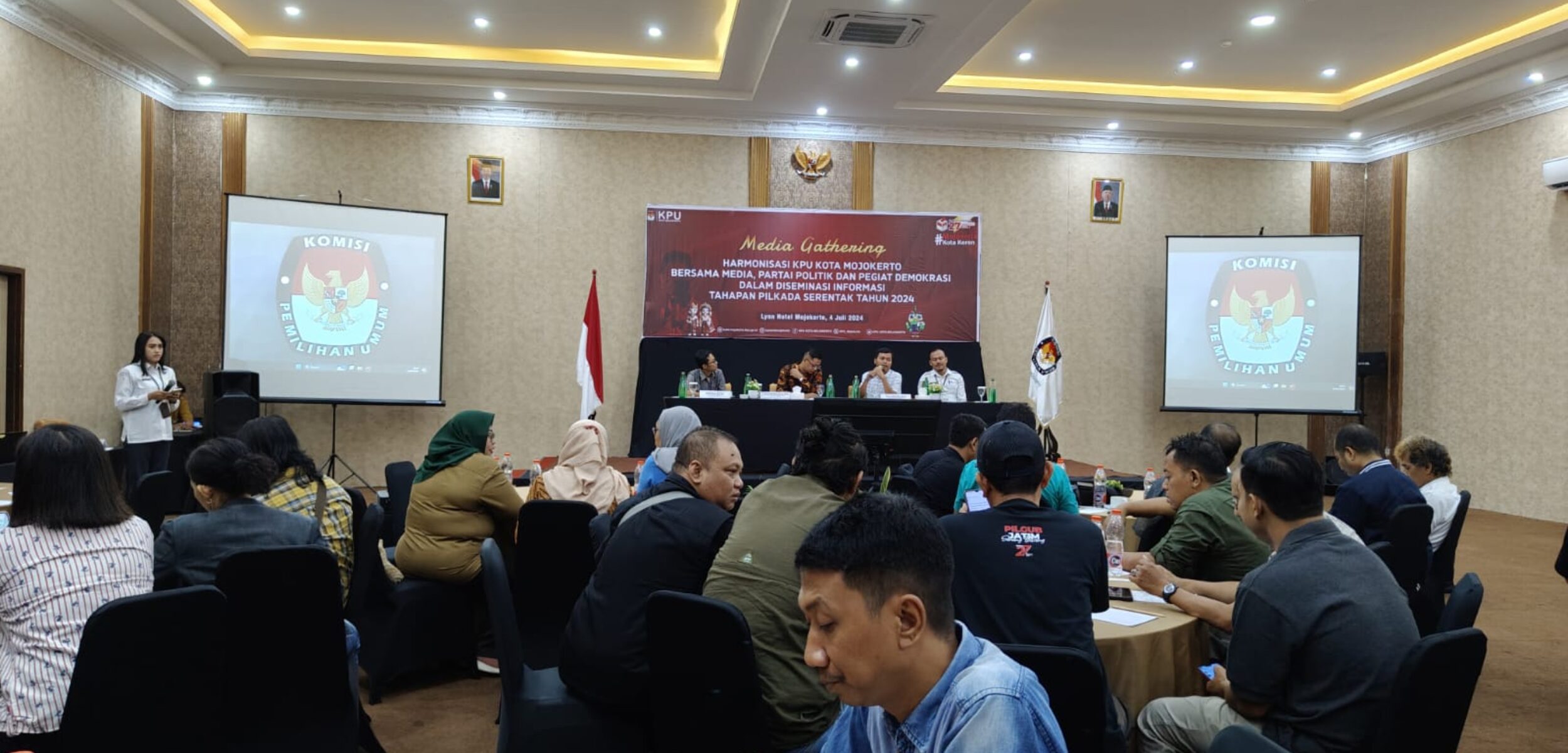 Media Gathering KPU Kota Mojokerto dengan media, Kamis (4/7/2024). (Andy/kabarterdepan.com)