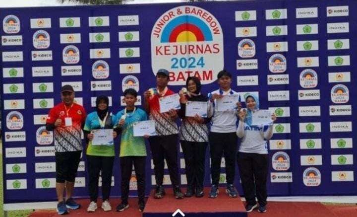 Atlet Panahan asal Jember yang mengharumkan Jawa Timur di Kejurnas Panahan di Batam. (Lana/kabarterdepan.com) 