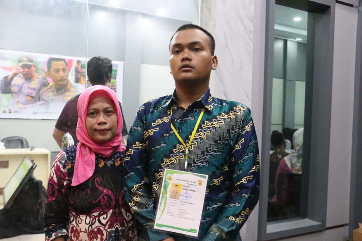 Ilzar Zulfano Pebrianta, Casis disabilitas asal Lumajang lulus seleksi Bintara Polri. (Polres Lumajang for kabarterdepan.com) 