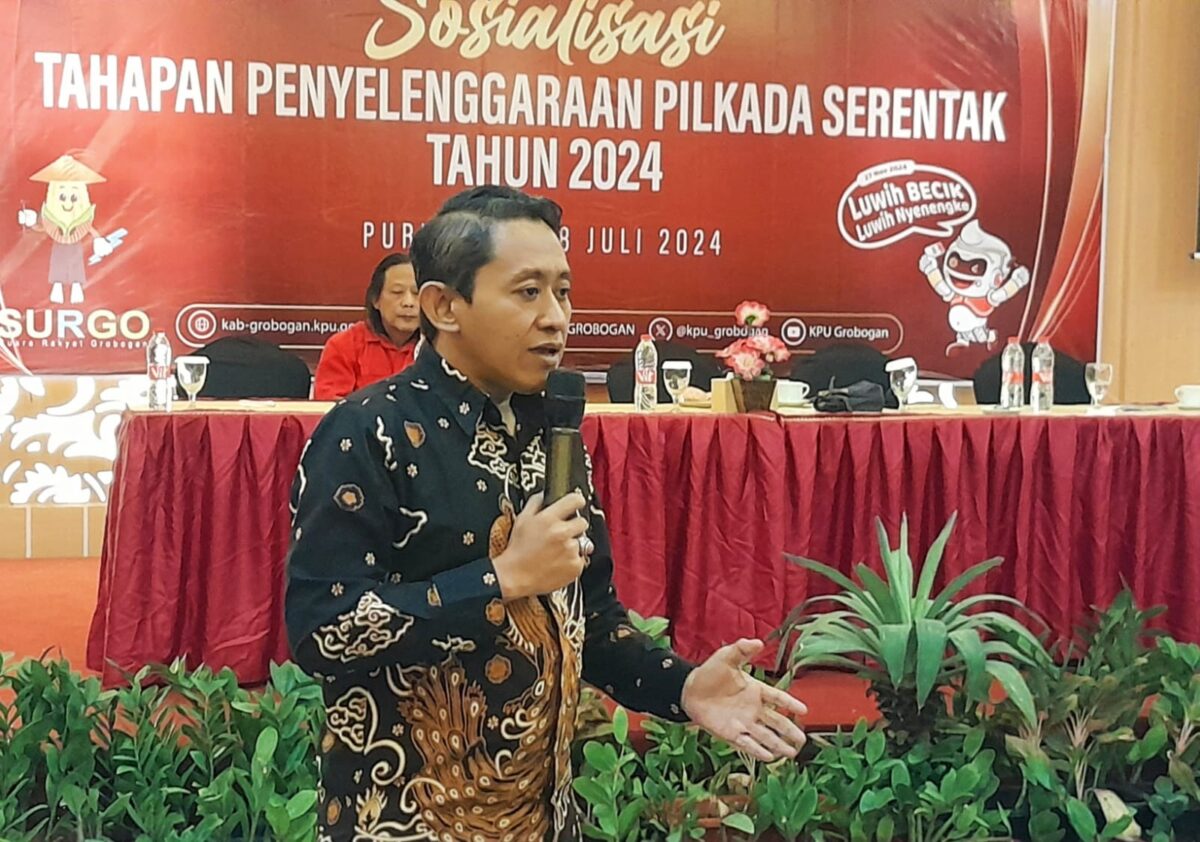 Ngatiman, Komisioner KPU Grobogan dalam Sosialisasi Tahapan penyelenggaraan pilkada serentak 2024 di Hotel 21 Purwodadi (masrikin/kabarterdepan.com)