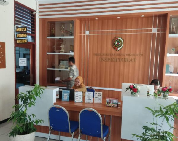 Inspektorat Kabupaten Mojokerto Bungkam Terkait Dugaan Mobil Dinas Dipakai Bupati untuk Deklarasi Calon