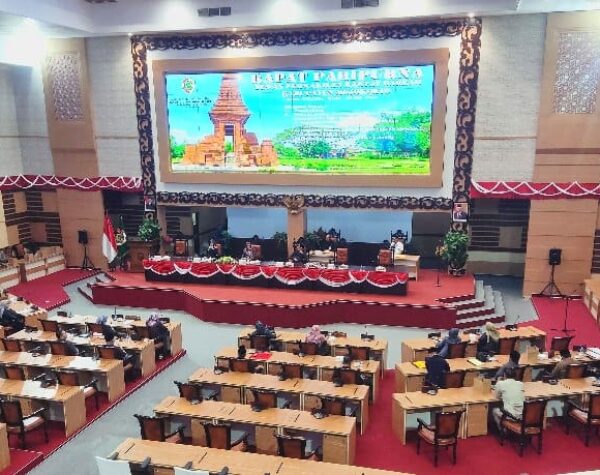 DPRD Kabupaten Mojokerto Gelar Paripurna tentang Penyampaian Nota Penjelasan Bupati atas KUPA dan PPAS 2024