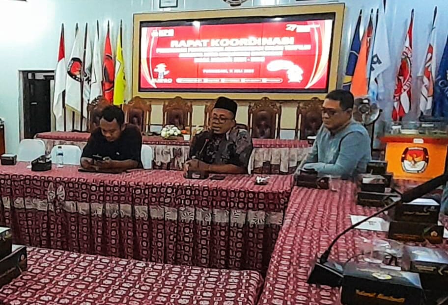 Rapat koordinasi pemenuhan persyaratan Administrasi dan Progres LHKPN calon terpilih anggota DPRD Grobogan 2024 -2029 yang digelar KPU Grobogan.(Masrikin/kabarterdepan.com)