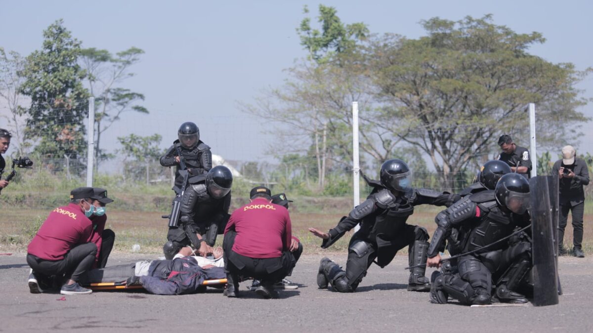 IMG 20240718 WA0064 1 Simulasi pengamanan Pilkada di Jember, Kamis (18/7/2024). (Lana/kabarterdepan.com)