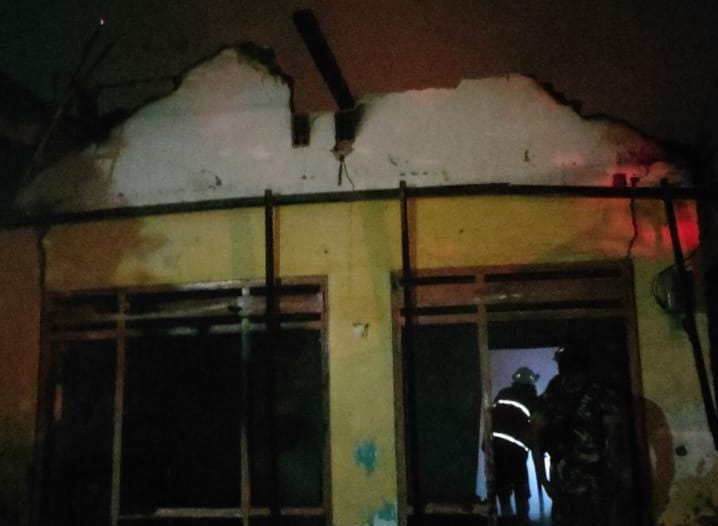 Kondisi rumah warga di Desa Pekukuhan, Kecamatan Mojosari, Kabupaten Mojokerto ludes diamuk si jago merah (Andy / Kabarterdepan.com)