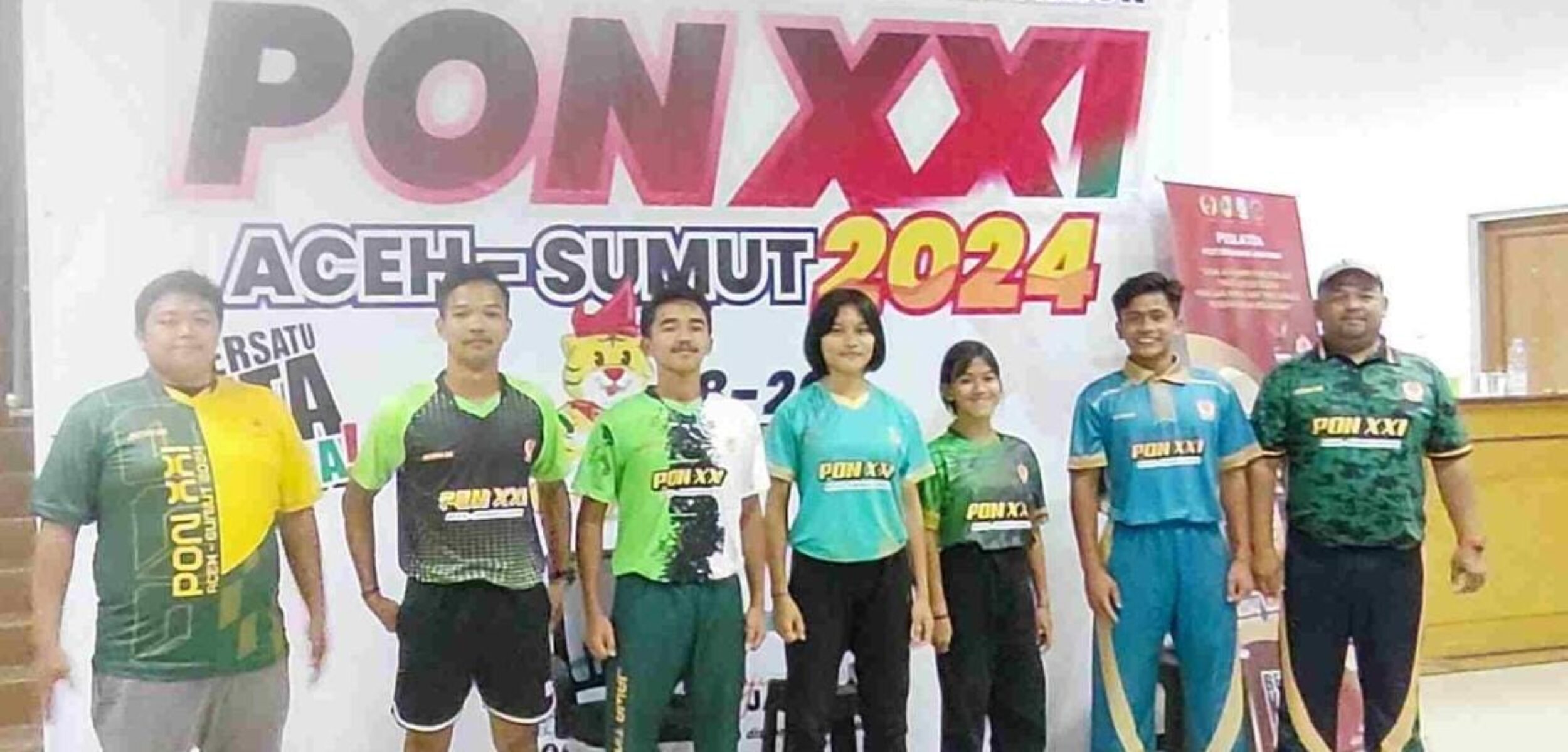 Launching jersey Tim PON Jatim. (Lana/kabarterdepan.com)