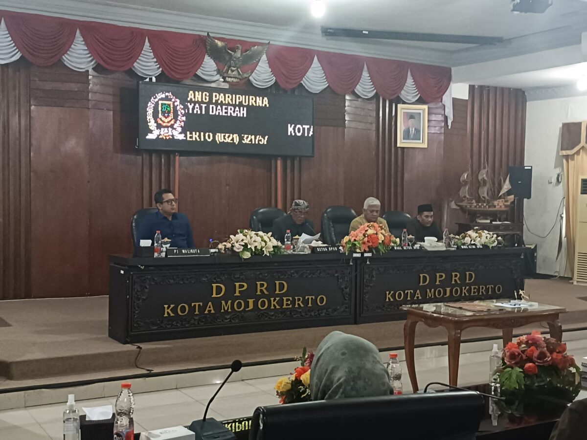 Rapat paripurna DPRD Kota Mojokerto, Rabu (3/7/2024). (Redaksi/kabarterdepan.com) 