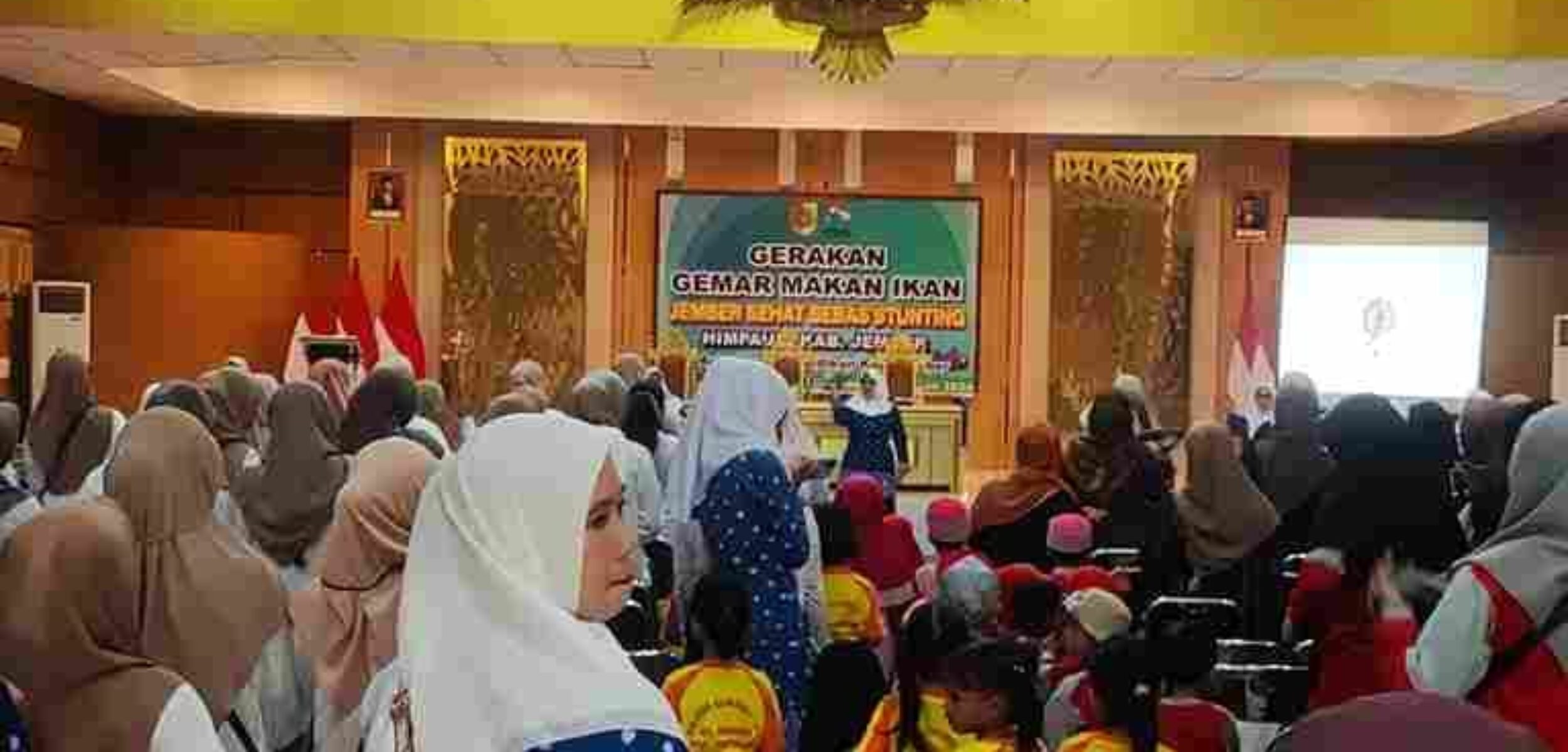 Sosialisasi gerakan makan ikan pada anak di Jember. (Lana/kabarterdepan.com)