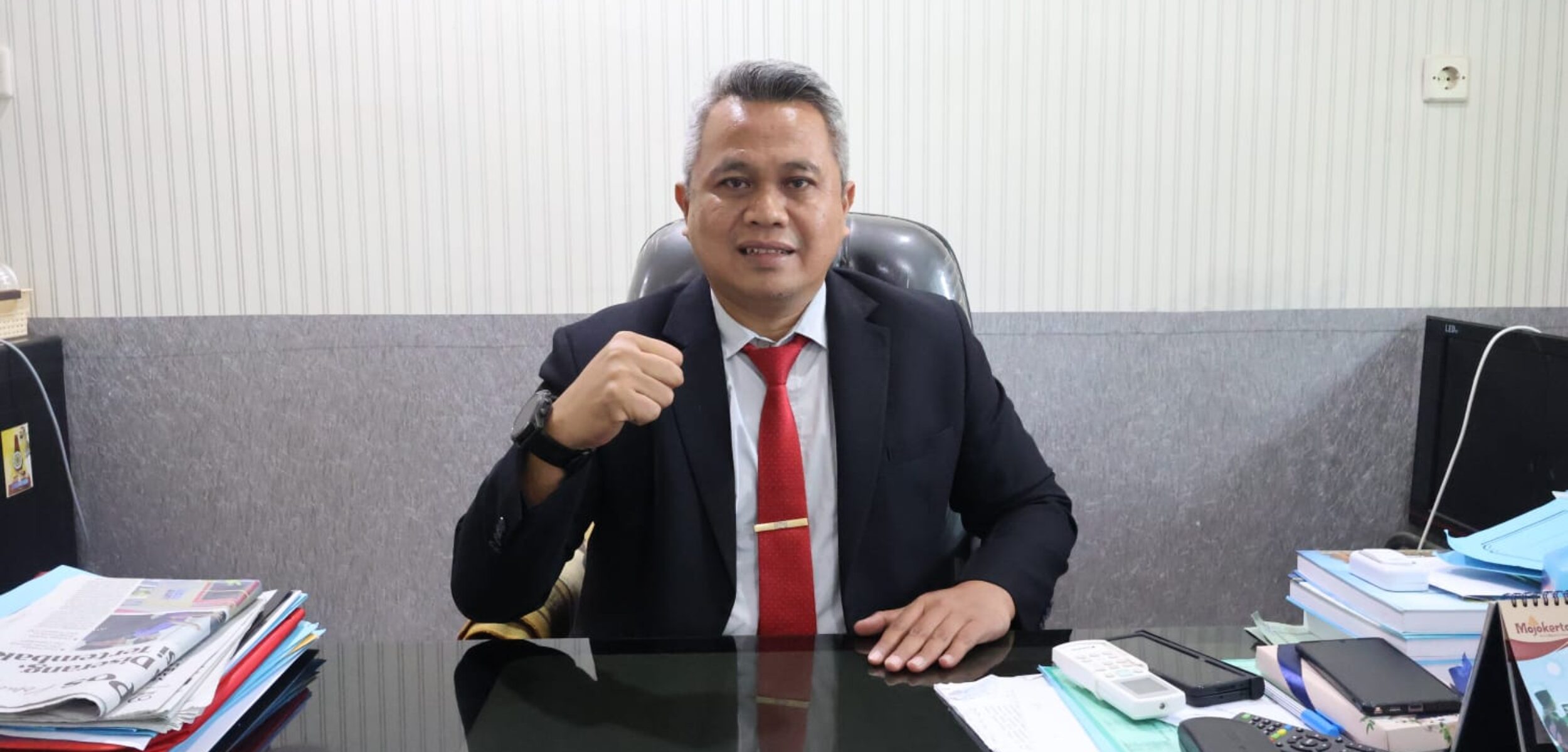 Kadis Kominfo Kabupaten Mojokerto, Ardi Sepdianto di ruangannya (Dokpri)