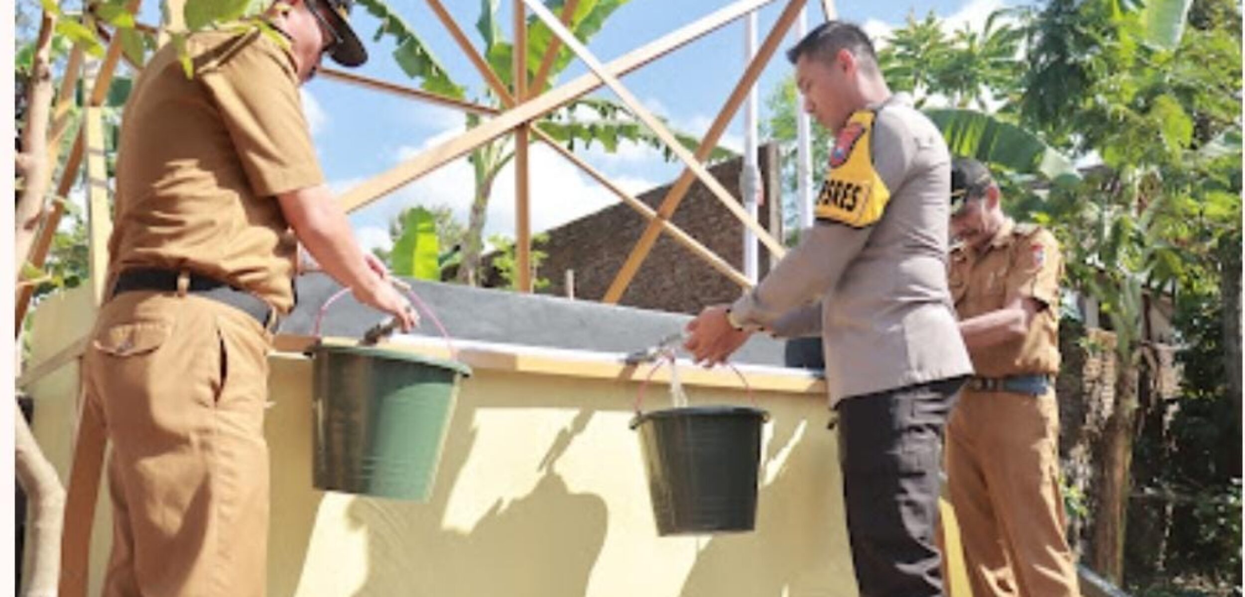 Bantu Warga Terdampak Kekeringan, Kapolres Jember Resmikan Sumur Bor Kapasitas 2.200 Liter