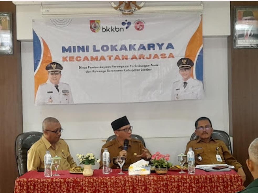 Wabup Jember saat menghadiri mini lokakarya penurunan stunting. (Lana/kabarterdepan.com) 