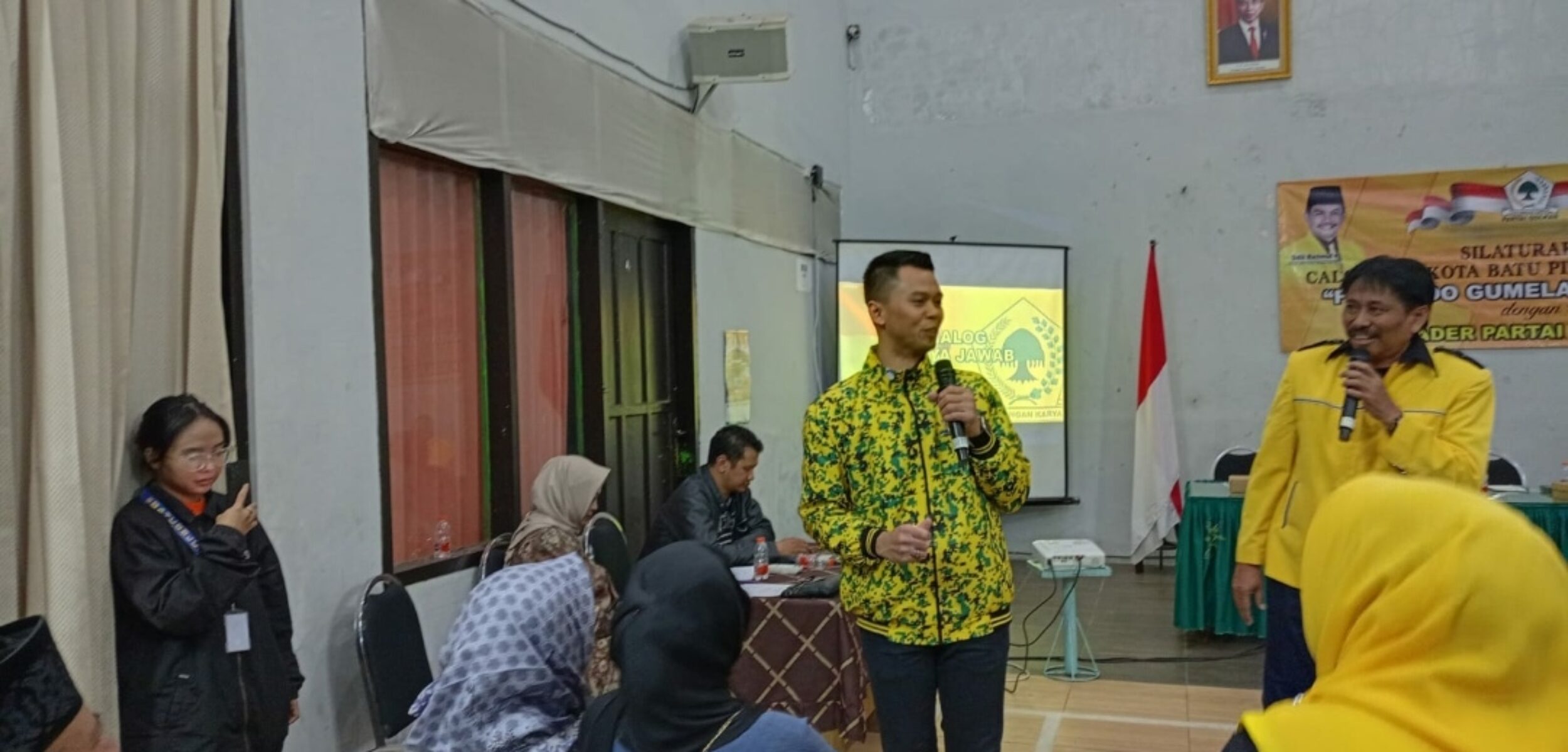 Moment Bakal Calon Wali Kota Batu Firhando Gumelar Berdialog dengan Warga