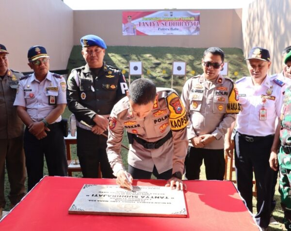 Tingkatkan Kemampuan Anggota, Kapolres Batu Resmikan Lapangan Tembak Tantya Sudirajati