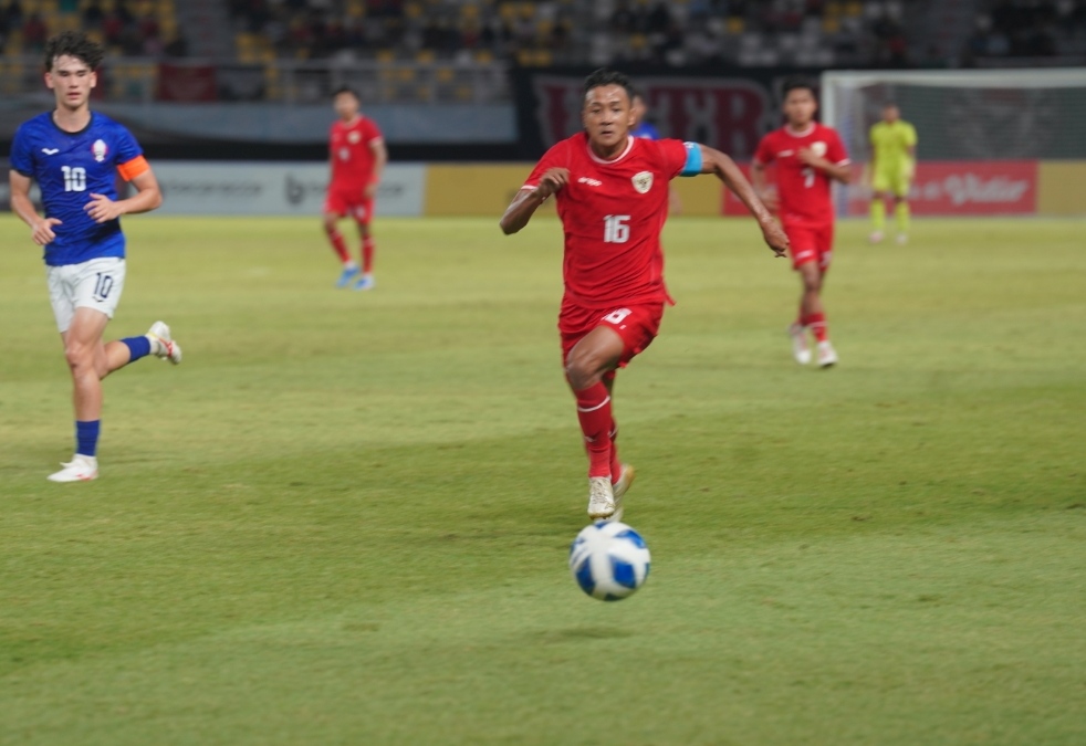 Pemain Timnas Indonesia U-19 bekerja keras menaklukkan Kamboja. (Pssi.org) 