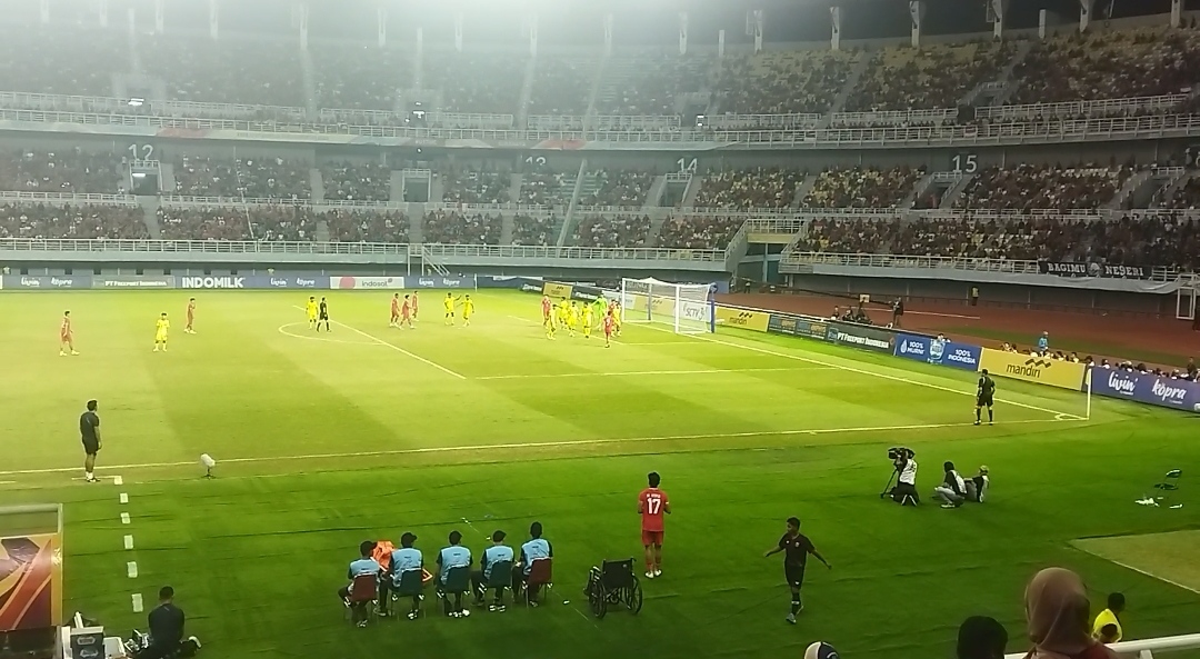 Aksi pemain Timnas Indonesia U-19 saat mengalahkan Malaysia dengan skor 1-0, Sabtu (27/7/2024). (Redaksi/kabarterdepan.com) 