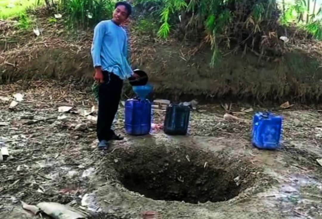 Potret sumur belik ditengah sungai yang mengering desa Karanganyar kecamatan Geyer kabupaten Grobogan (masrikin/kabarterdepan.com)