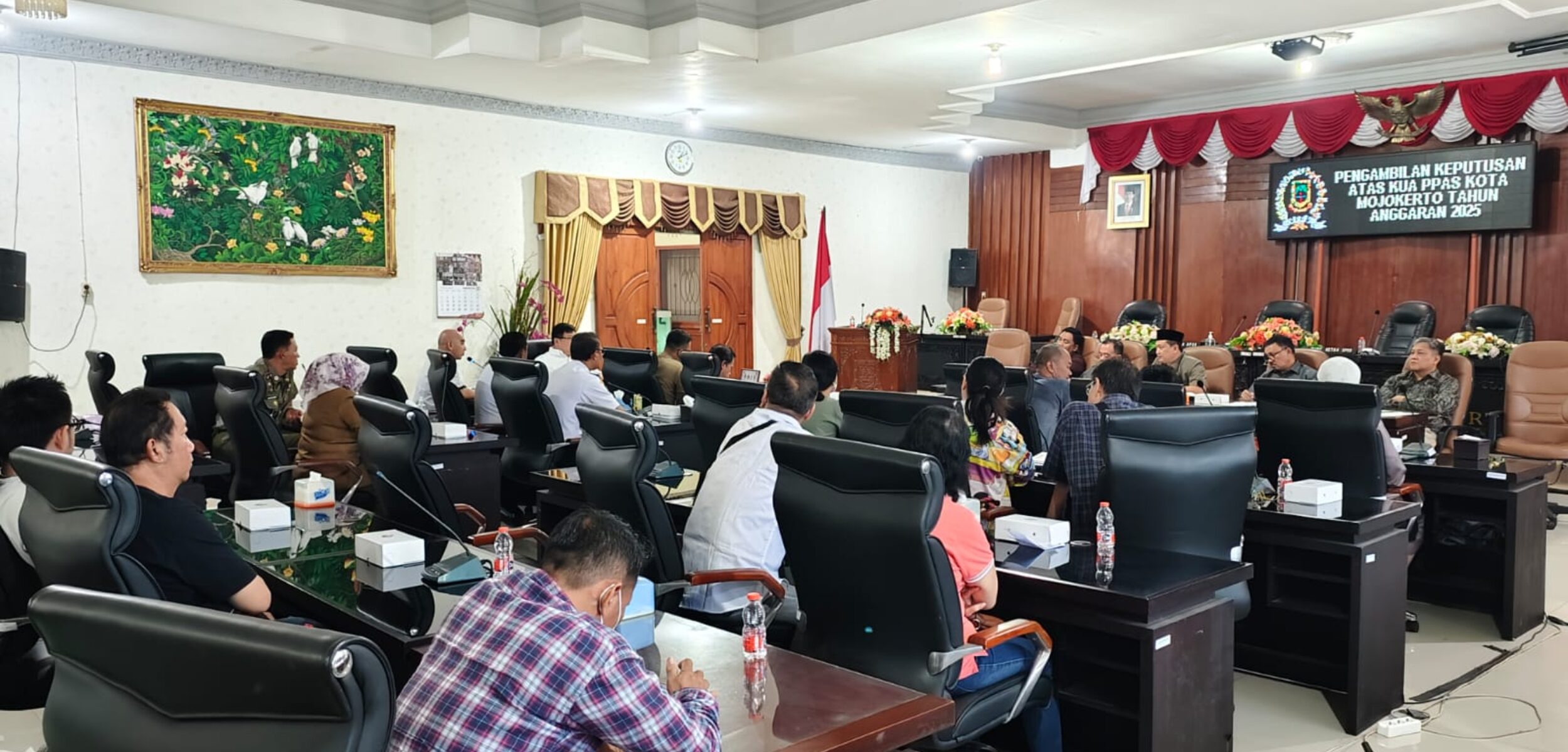 Rapat Dengar Pendapat ( RDP ) warga dengan Komisi II DPRD, Senin (5/8/2024) siang (Andy / Kabarterdepan.com)