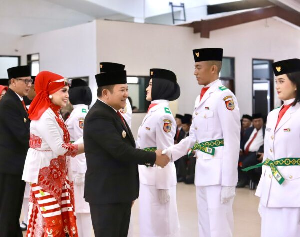 Bupati Hendy Kukuhkan 73 Anggota Paskibraka Kabupaten Jember