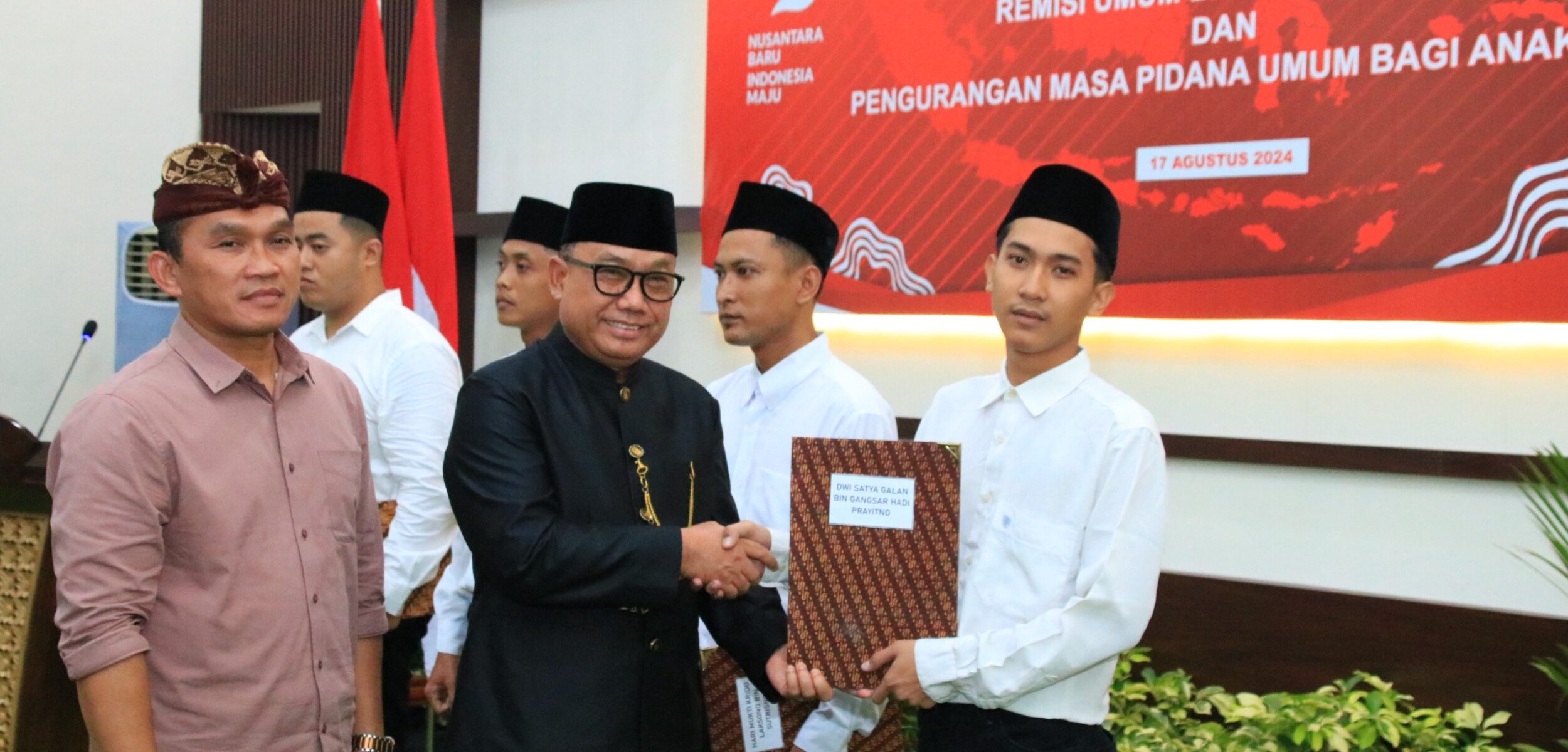 Terima Remisi 17 Agustus, 6 Warga Binaan Lapas Banyuwangi Langsung Bebas