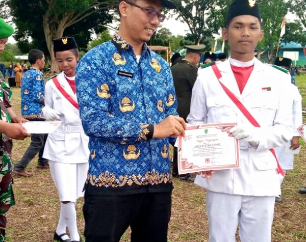 Sukses Laksanakan Tugas, Paskibraka Kecamatan Naga Juang Madina Raih Penghargaan