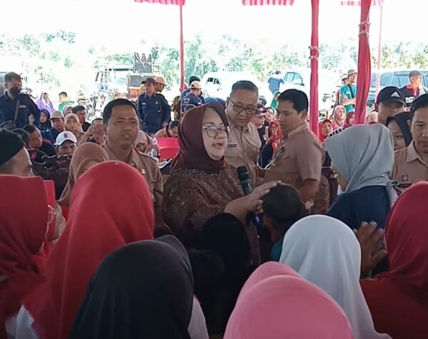 Momen Bupati Sragen Sapa Masyarakat Mondokan di Gebyar Kemerdekaan RI