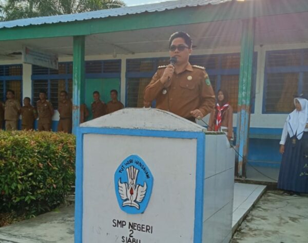 Simak Pesan Penting dari Camat Siabu Sewaktu Jadi Irup di SMPN 2 Siabu Mandailing Natal