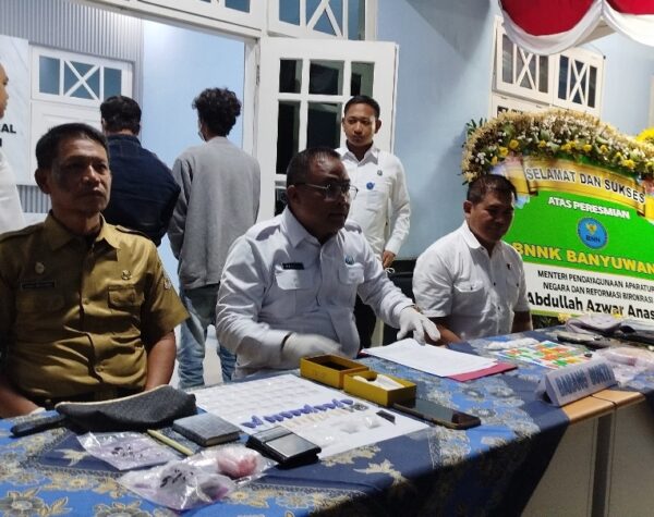 BNNK Banyuwangi Tangkap Pengedar Sabu, Barang Bukti Senilai Rp 115 Juta