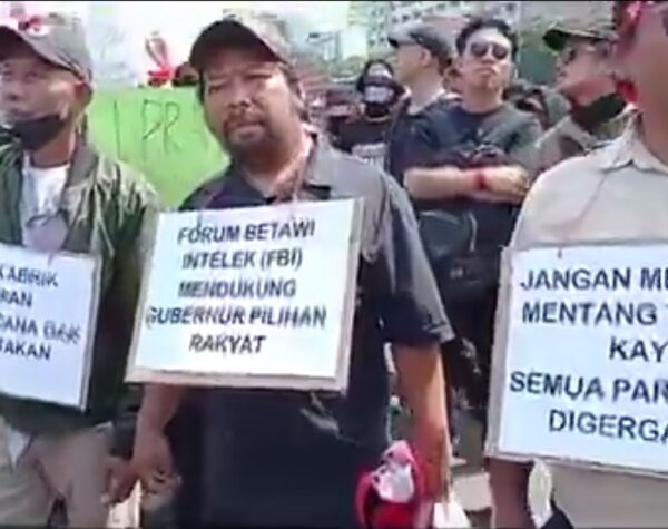 Seru… Ribuan Massa Kepung Gedung DPR RI Tolak Pengesahan Revisi UU Pilkada