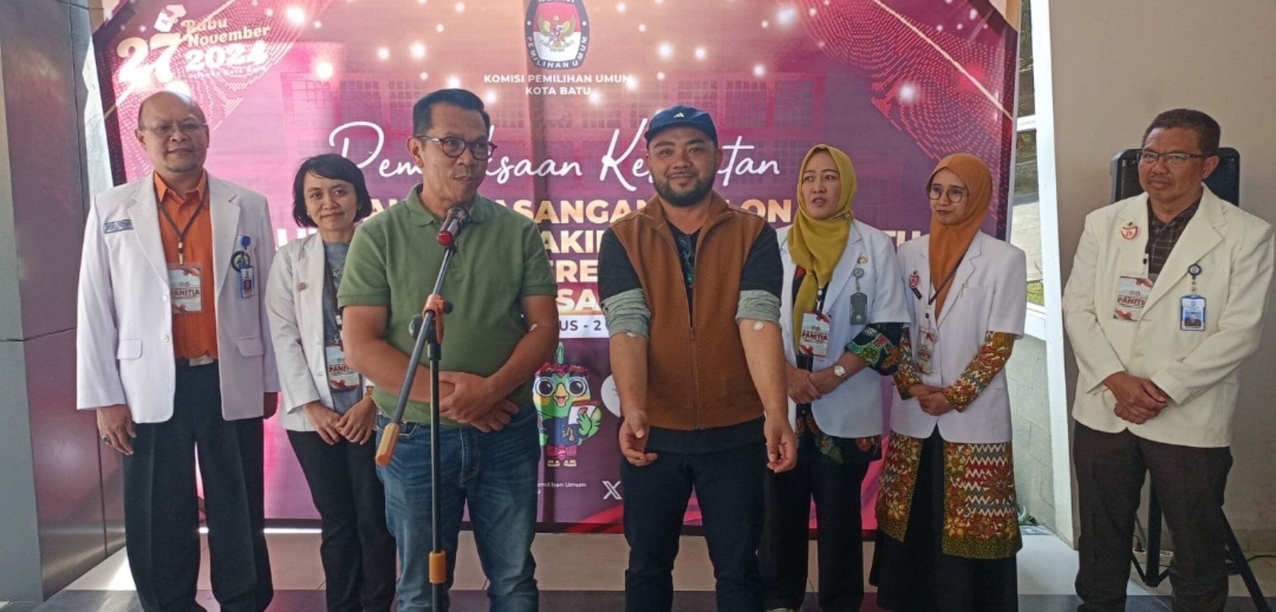 Pasangan Nurochman-Heli Suyanto di Pilkada Kota Batu Jalani Pemeriksaan Kesehatan, Libatkan 6 Dokter Spesialis