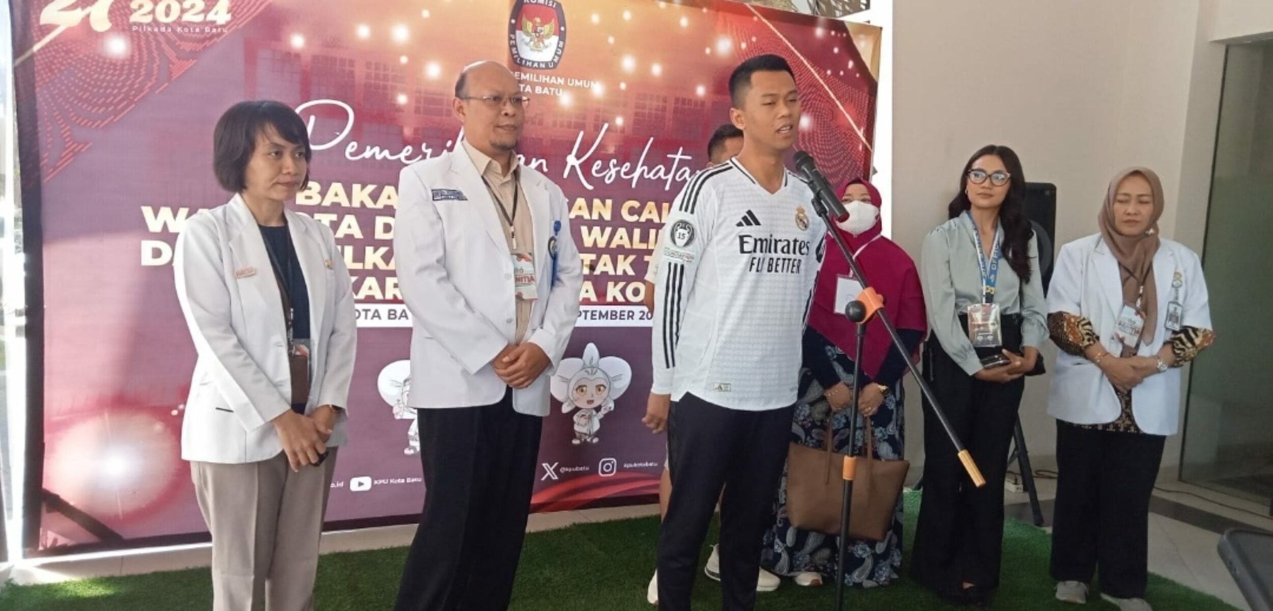 Pilkada Kota Batu, Pasangan ‘GURU’ 4 Jam Jalani Pemeriksaan Kesehatan