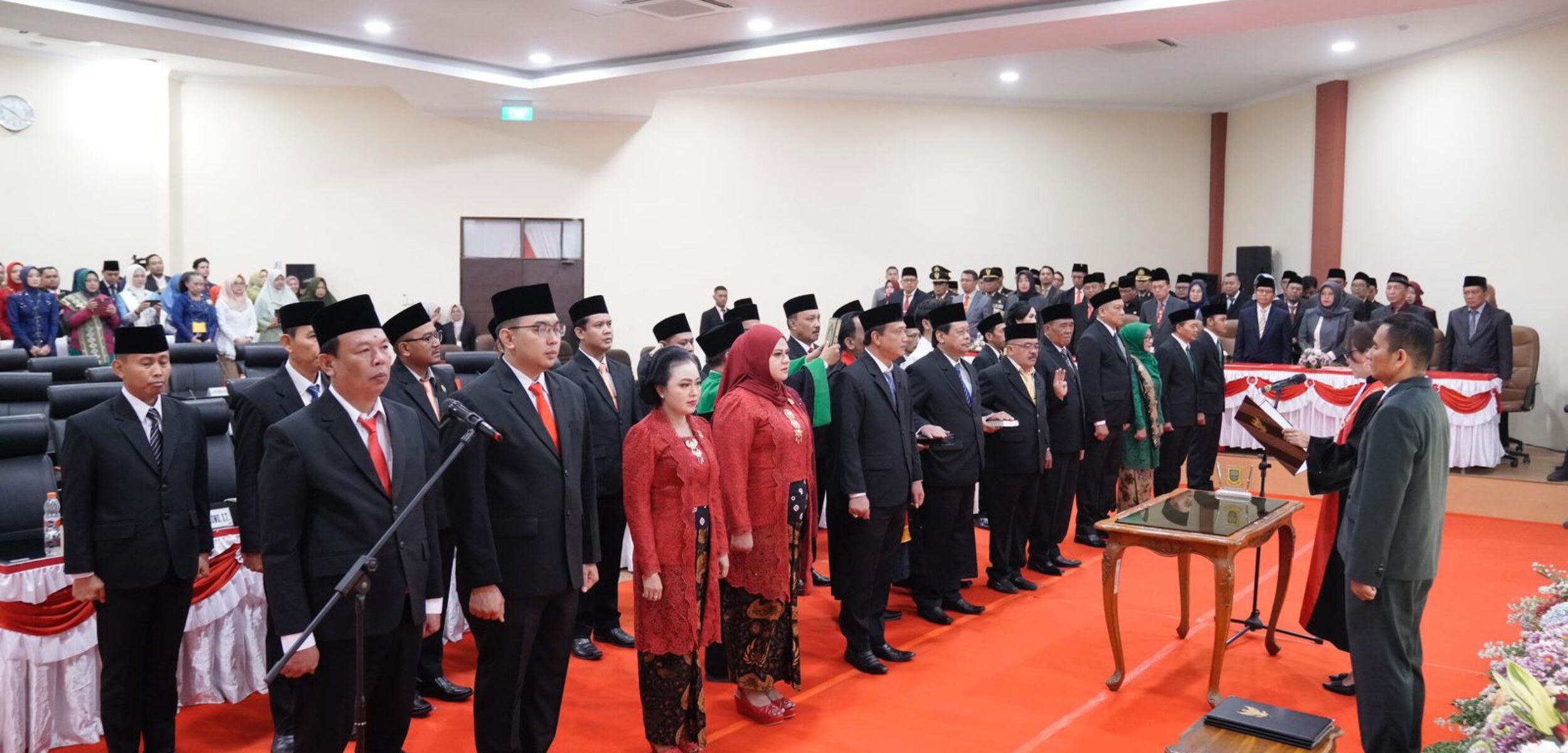 25 Anggota DPRD Kota Mojokerto Dilantik, Santoso dan Enny Jadi Pimpinan Sementara