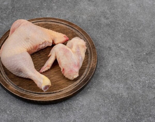 Fluktuasi Harga Daging Ayam Kampung di Jawa Timur: Pamekasan Tertinggi, Lumajang Terendah