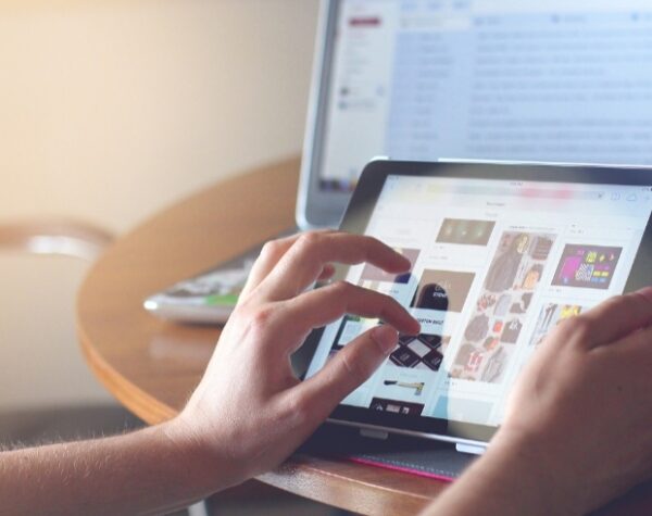 Peran Teknologi dalam Meningkatkan Produktivitas di Era Digital